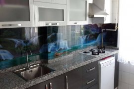Tezgah aras cam panel ve 3D mutfak nedir 